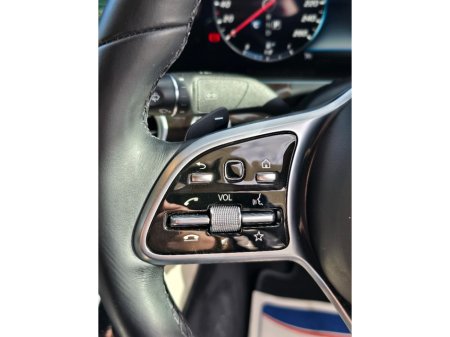 2019 Mercedes-Benz E Class - thumbnail 19