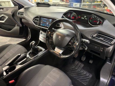 2018 Peugeot 308 1.2 Puretech 110bhp SW Active €9,950 thumbnail