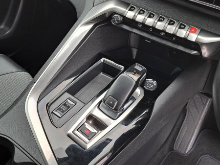 2023 Peugeot 3008 - thumbnail 24