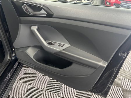 2020 Volkswagen T-Cross - thumbnail 6