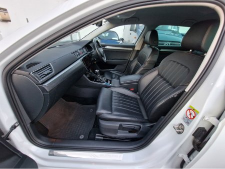 2017 Skoda Superb EXECUTIVE 2.0 TDI DSG-LOW MILEAGE €18,350 thumbnail