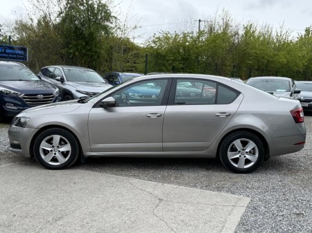 2017 Skoda Octavia - thumbnail 6