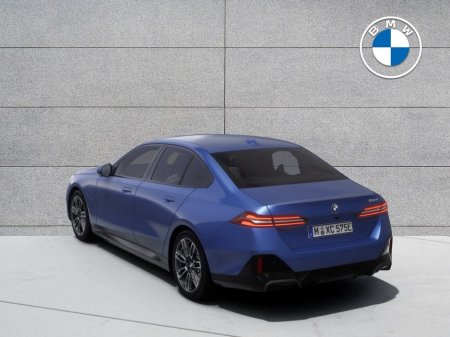 2026 BMW 5 Series - thumbnail 2