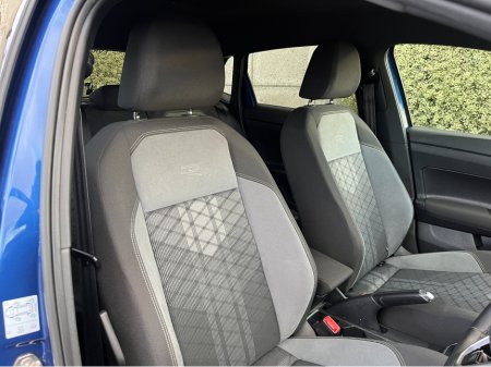 2022 Volkswagen Polo R-LINE AUTOMATIC 1.0 PETROL //KEYLESS ENTRY//ADAPTIVE CRUISE CONTROL//REVERSE CAMERA// €21,950 thumbnail
