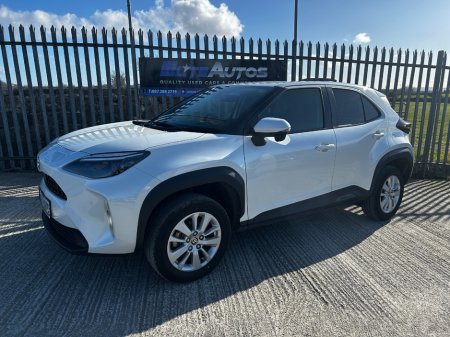 2020 Toyota Yaris Cross - thumbnail 2