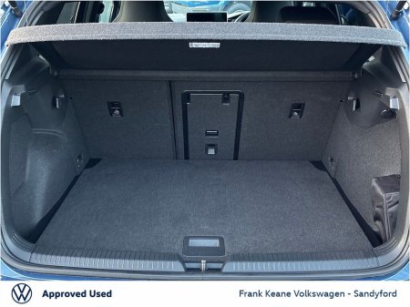 2025 Volkswagen Golf *R-LINE* 1.5TSI 150HP Manual @Frank Keane Volkswagen South Dublin €36,495 thumbnail