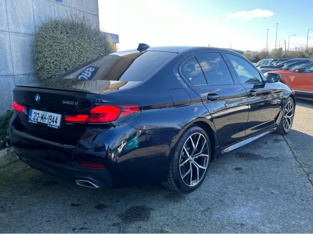 2021 BMW 5 Series - thumbnail 4