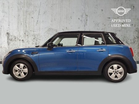 2023 MINI Hatch 5-Door Cooper Classic €25,475