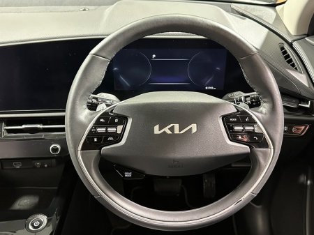 2023 Kia Niro - thumbnail 13