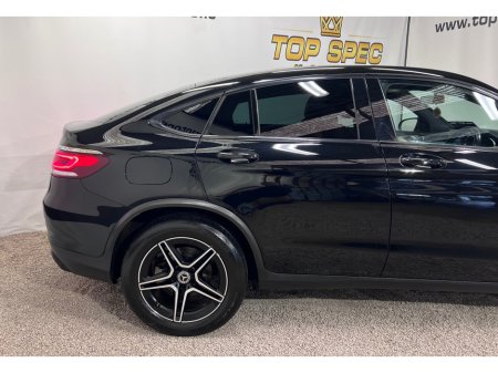 2020 Mercedes-Benz GL Class 200 D COUPE 5DR AUTO €38,900 thumbnail