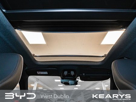 2022 Volvo XC40 XC40 RECHARGE (231hp) €28,490 thumbnail