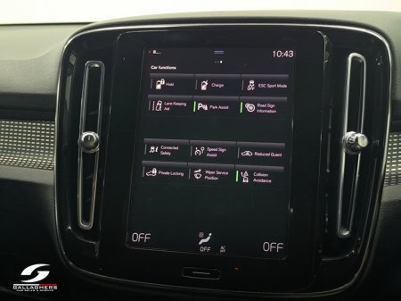 2022 Volvo XC40 (221) R-DESIGN T4 RECHARGE AUTO €33,995 thumbnail