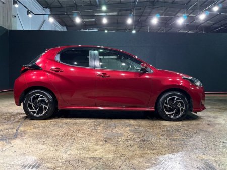 2021 Toyota Yaris 1.5 HYBRID - ALLOY WHEELS- REAR CAMERA €15,950 thumbnail