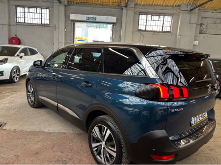 2023 Peugeot 5008 - thumbnail 7