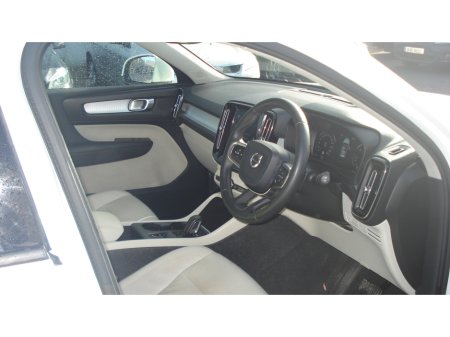 2018 Volvo XC40 - thumbnail 6