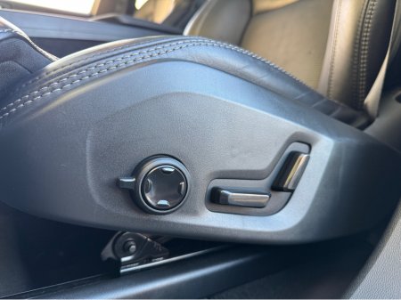 2018 Volvo XC60 T8 TWIN EN PHEV INSCRIPTION 5DR AUTO €29,995 thumbnail