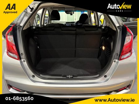 2019 Honda Jazz /Fit 1.5 Self-Charging Hybrid. AA APPROVED // FINANCE & NATIONWIDE DELIVERY AVAILABLE // SIMI DEALER €14,995 thumbnail