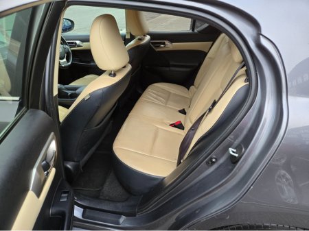 2015 Lexus CT 200 h - thumbnail 10