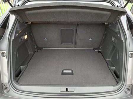 2023 Peugeot 3008 - thumbnail 17