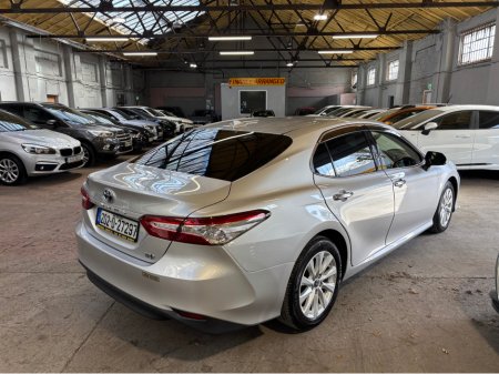 2020 Toyota Camry - thumbnail 3