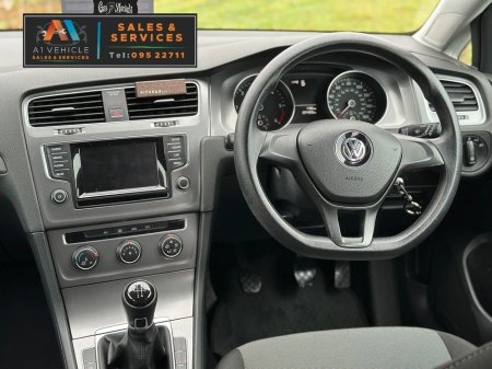 2013 Volkswagen Golf - thumbnail 15