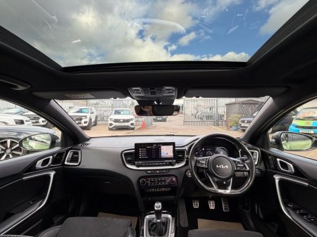 2023 Kia XCeed - thumbnail 10