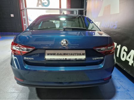 2016 Skoda Superb LAURIN & KLEMENT 2.0 AUTOMATIC €17,950 thumbnail