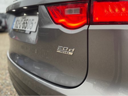 2016 Jaguar F-Pace 2.0 D AWD R-SPORT AUTO 5DR €15,950 thumbnail