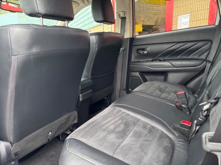 2015 Mitsubishi Outlander PHEV Intense+ €10,950 thumbnail