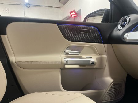 2025 Mercedes-Benz GLB - thumbnail 15