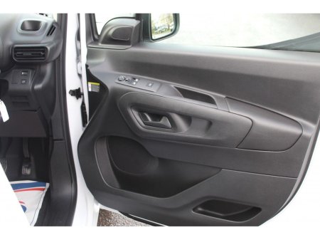 2024 Citroen Berlingo  €20,950 thumbnail