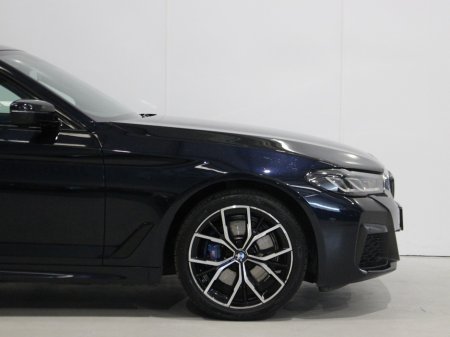 2021 BMW 5 Series - thumbnail 11