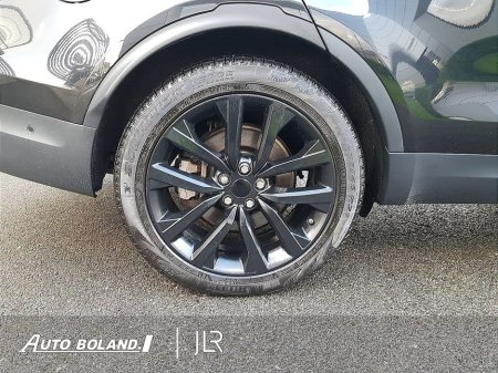 2021 Land Rover Discovery 3.0D 300PS SE COMM - 21" Black Alloys, Electric Deployable Towbar, Heated Seats, Air Suspension thumbnail
