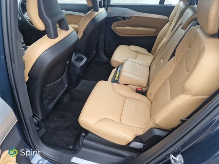 2017 Volvo XC90 - thumbnail 5