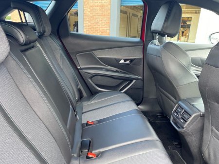 2023 Peugeot 3008 - thumbnail 18