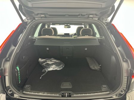 2026 Volvo XC60 - thumbnail 9