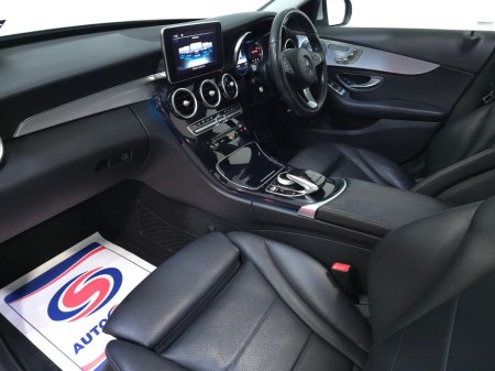 2018 Mercedes-Benz C Class C 220 D €22,950 thumbnail