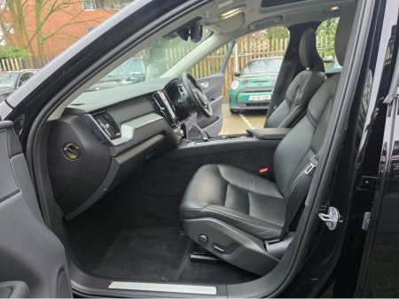 2023 Volvo XC60 2.0 T6 AWD PHEV. PANORMIC ROOF. HUGE SPEC. FINANCE ARRANGED. SIMI. AA APPROVED. €44,950 thumbnail