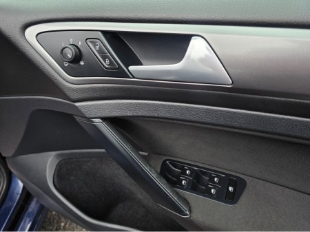 2015 Volkswagen Golf - thumbnail 5