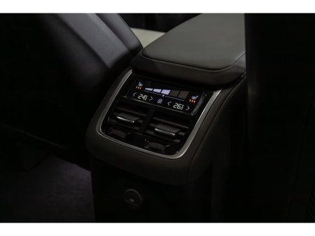 2025 Volvo XC90 - thumbnail 15