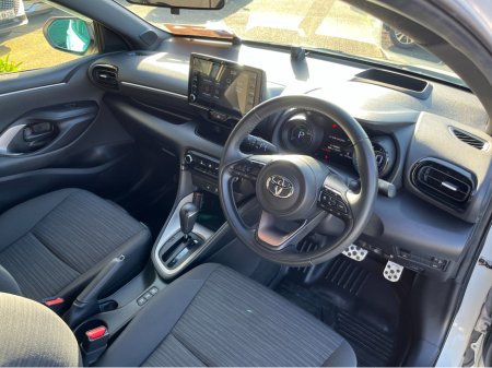 2020 Toyota Yaris - thumbnail 14