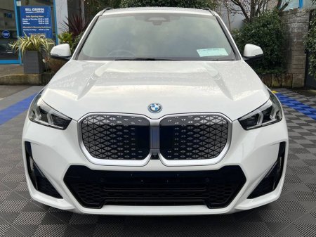 2025 BMW iX1 - thumbnail 15