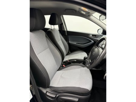 2016 Hyundai i20 - thumbnail 7