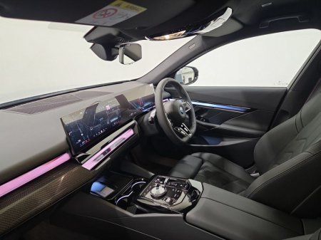 2026 BMW 5 Series - thumbnail 7