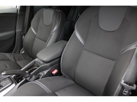 2017 Volvo V40 - thumbnail 21