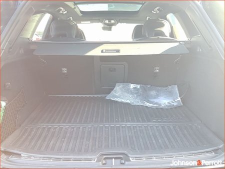 2025 Volvo XC60 T6 350bhp AWD PHEV Plus Black Edition (Lighting Pack / Panoramic Sunroof / 360 Camera) €68,900 thumbnail