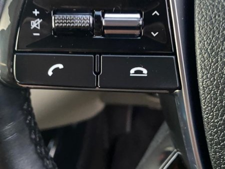 2019 Kia Sorento 7 Seater 2.2D Premium Spec IMMACULATE CONDITION* Privacy Glass, Rear Spoiler, Sat Nav, Heated Seats, Electric Seats, Cruise Control, Electric Windows, €27,900 thumbnail