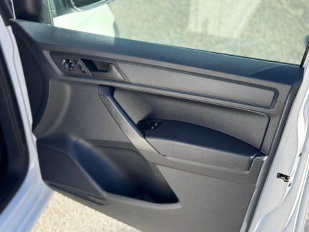 2018 Volkswagen Caddy - thumbnail 20