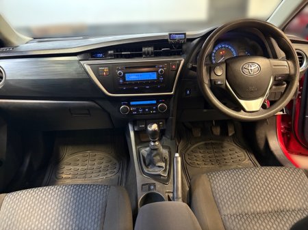 2014 Toyota Auris - thumbnail 7