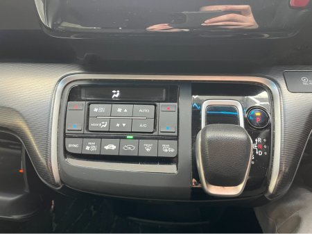 2020 Honda Stepwagon - thumbnail 18